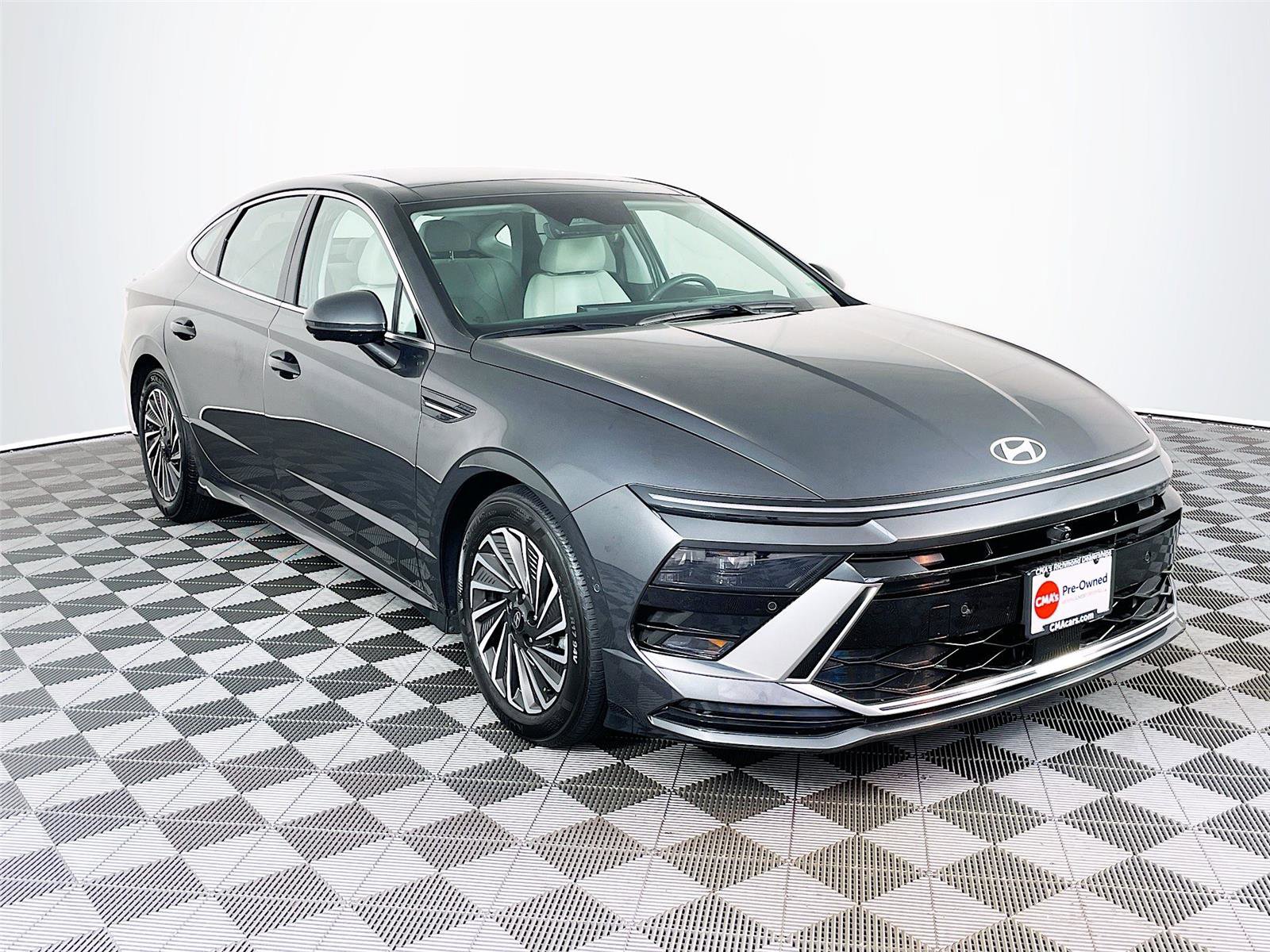 Used 2025 Hyundai Sonata Limited