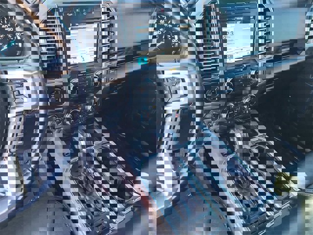 Used 2019 Ford F150 Platinum w/ Equipment Group 701A Luxury image 14