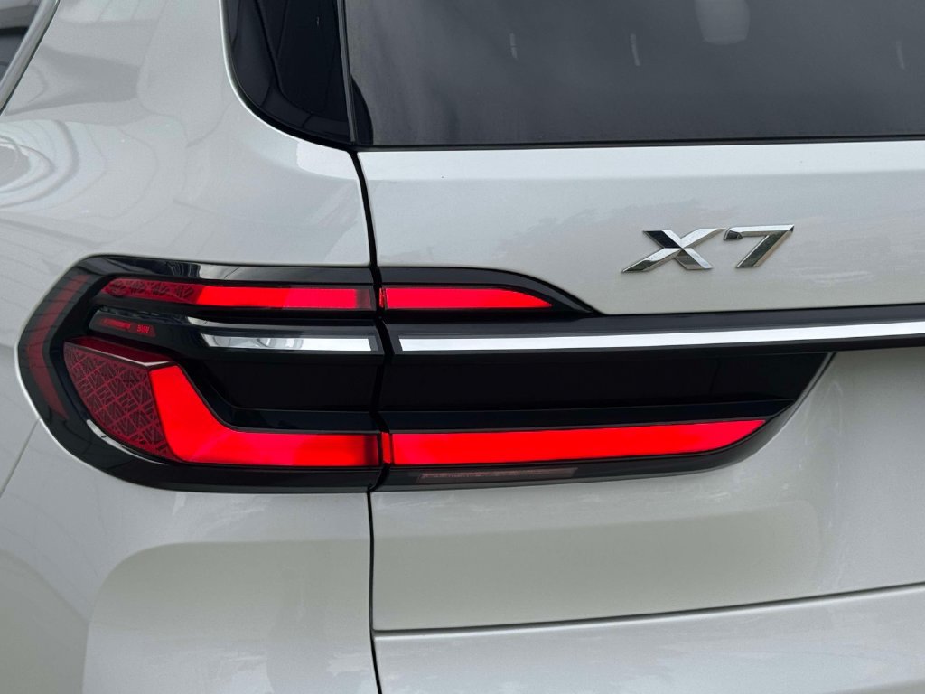 Certified 2024 BMW X7 xDrive40i AWD/4WD image 10
