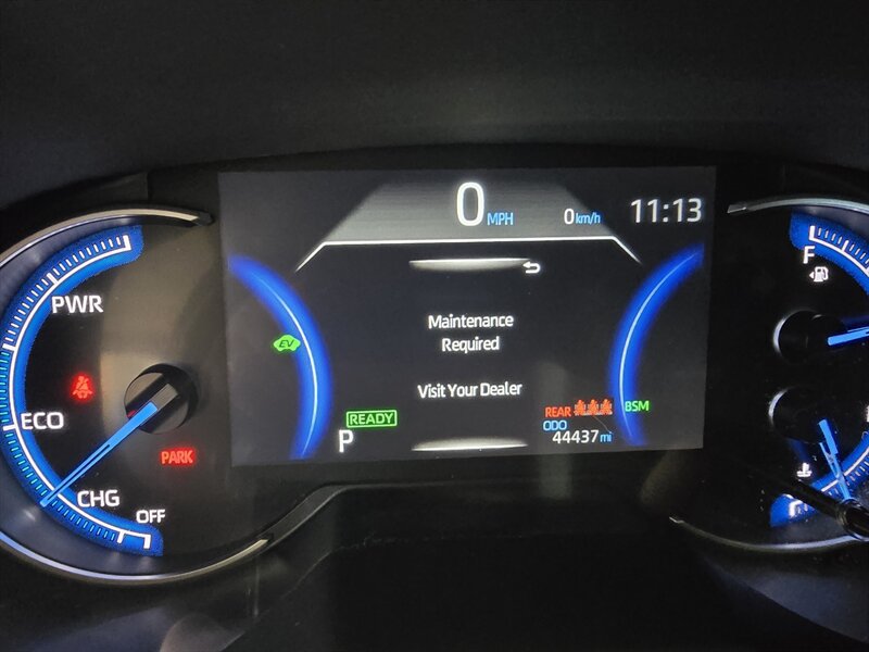 Used 2025 Toyota RAV4 XLE AWD/4WD image 23