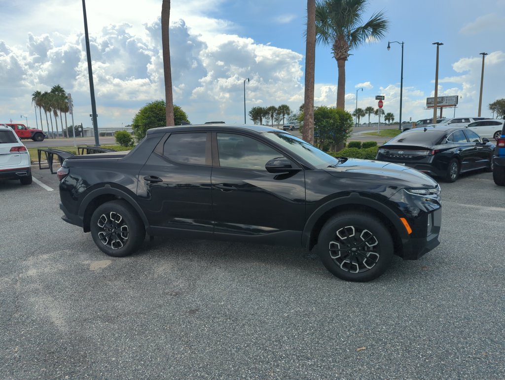 Used 2023 Hyundai Santa Cruz SEL AWD/4WD image 2