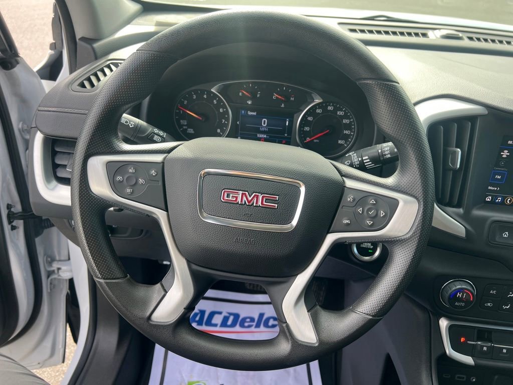 Used 2023 GMC Terrain SLE w/ Driver Convenience Package image 17