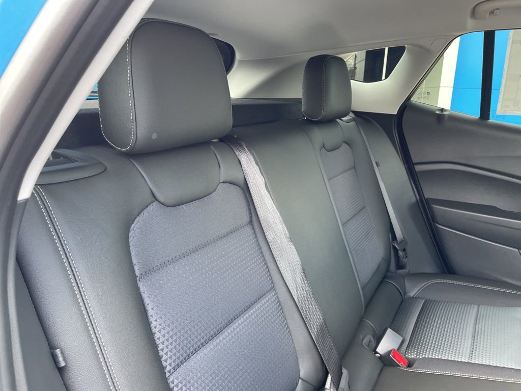 New 2026 Chevrolet Trax LT w/ Driver Confidence Package FWD image 32