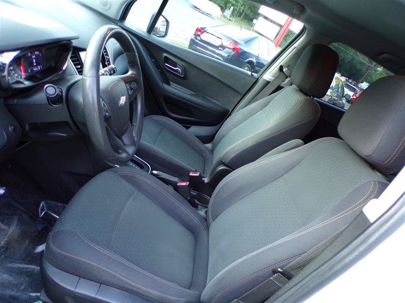 Used 2020 Chevrolet Trax LS w/ Fleet Convenience Package FWD image 15
