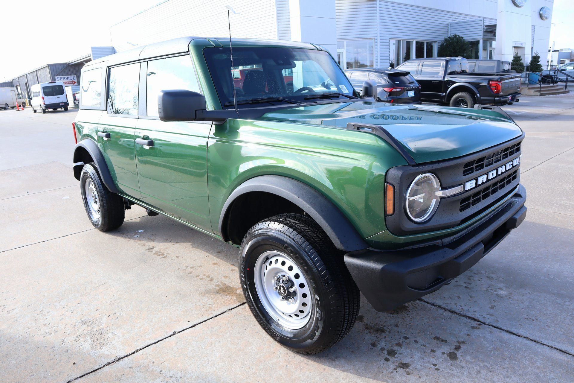 New 2025 Ford Bronco 4-Door