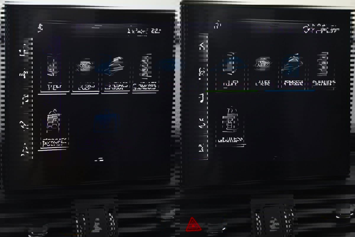 Used 2022 Audi SQ5 Premium image 32