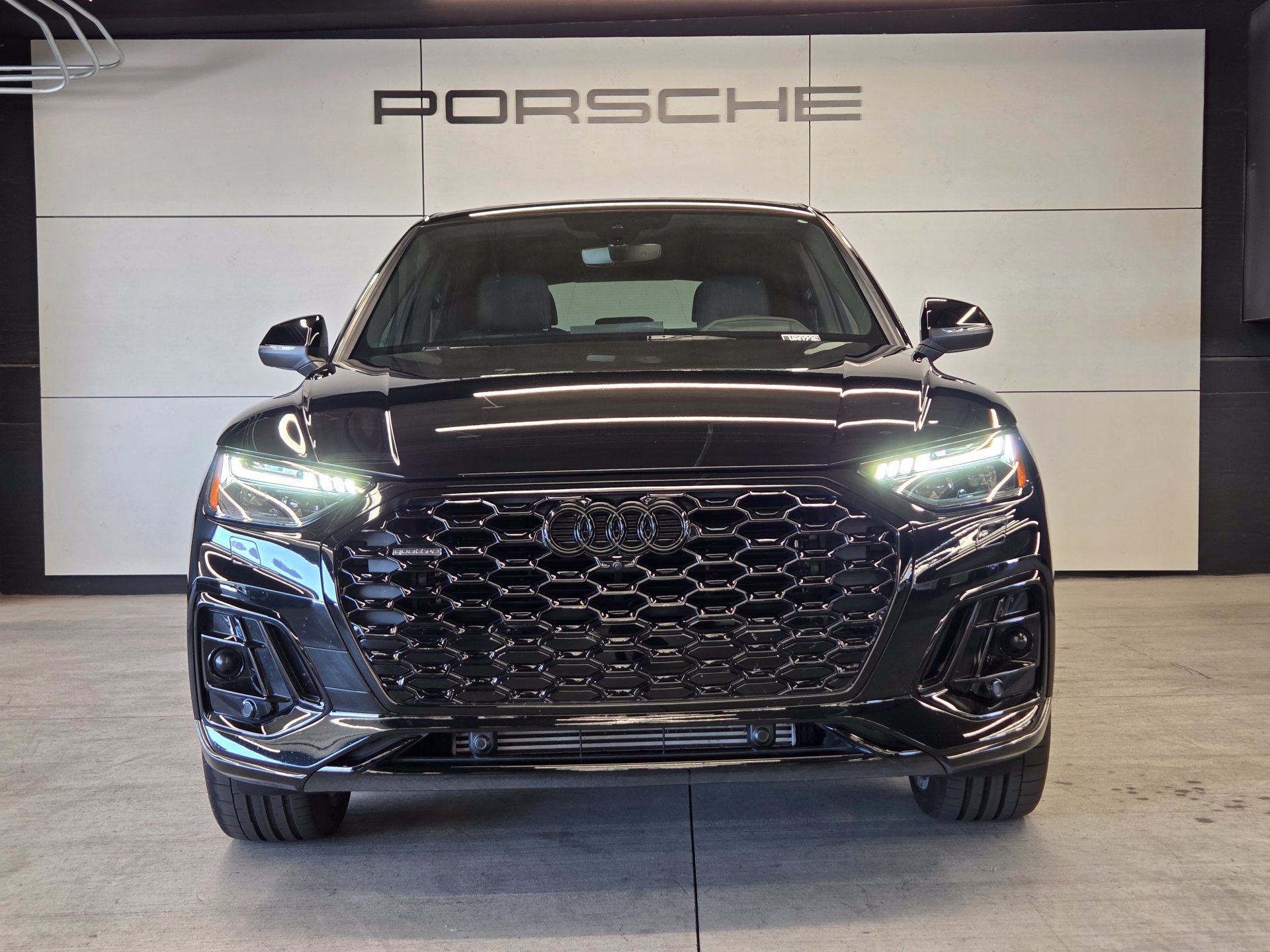 Used 2025 Audi Q5 Prestige w/ Prestige Package AWD/4WD image 28