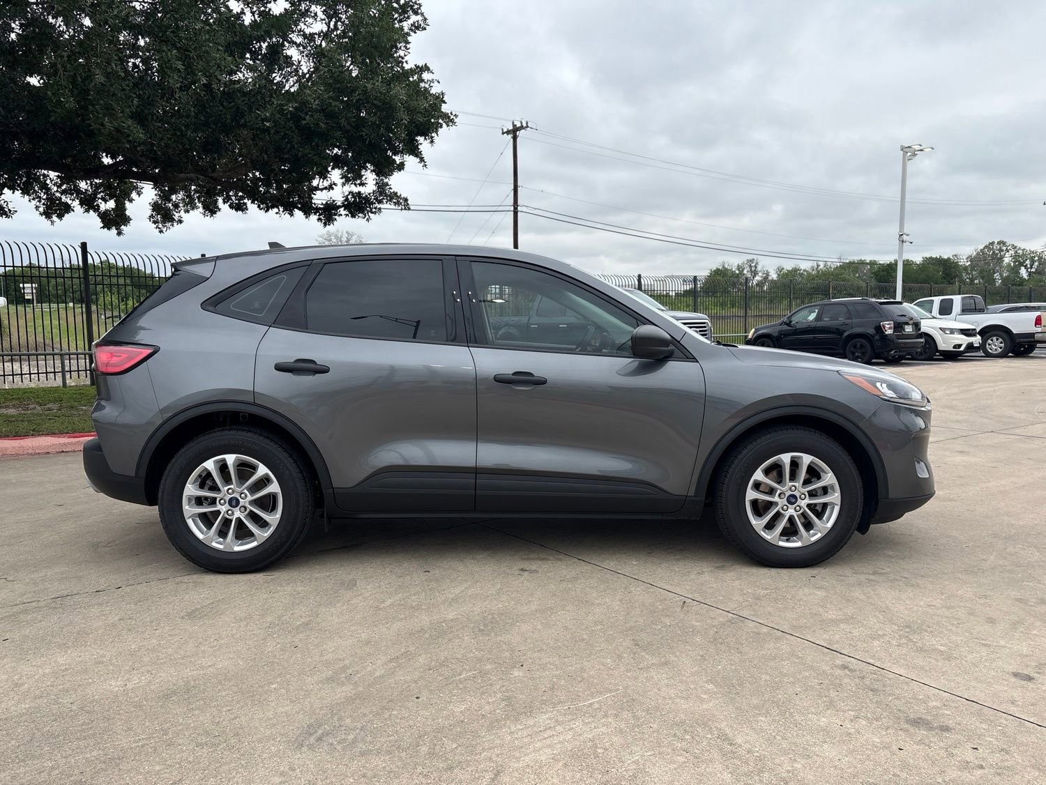 Used 2022 Ford Escape S FWD image 2