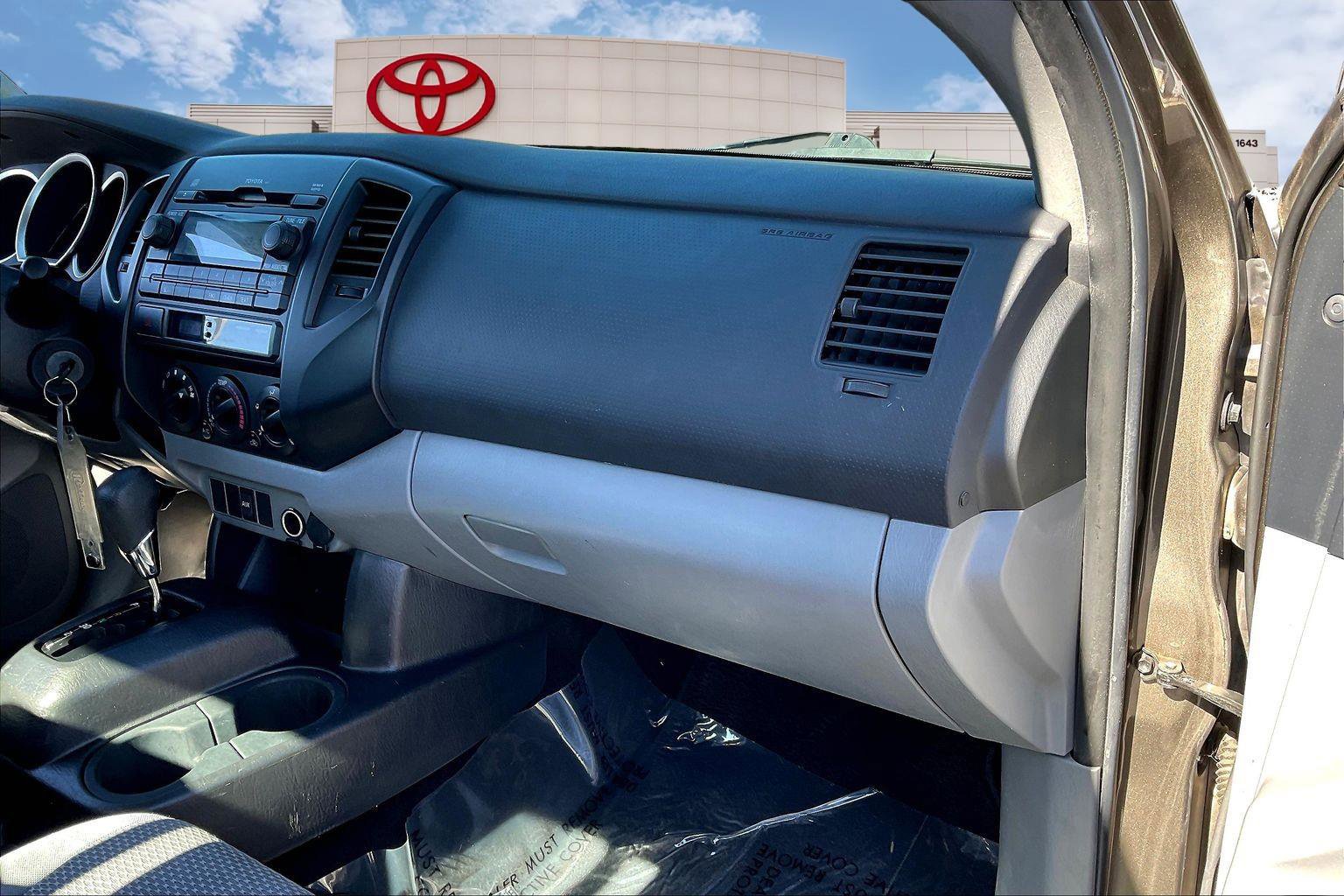 Used 2012 Toyota Tacoma 2WD Regular Cab image 16