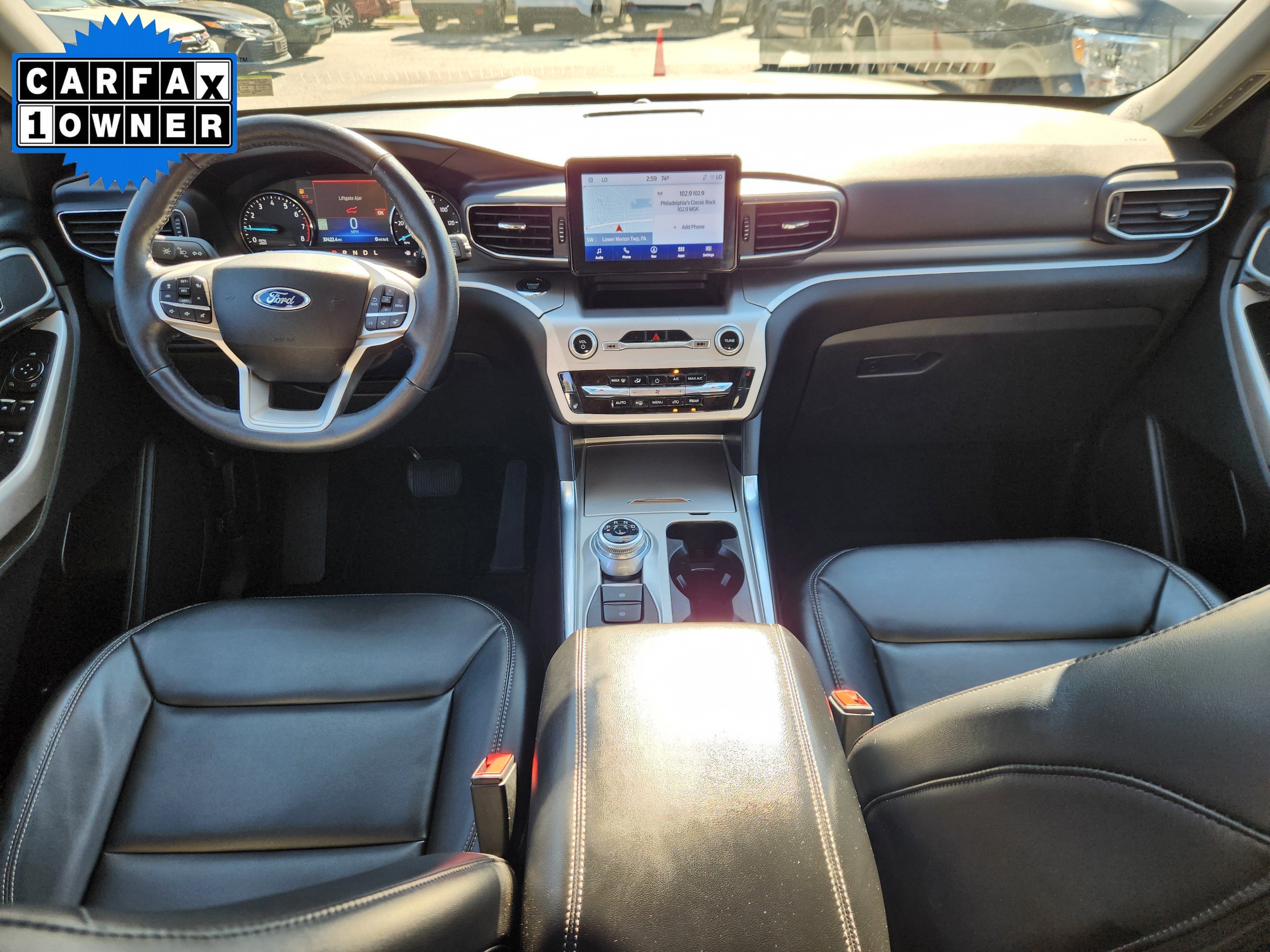 Used 2022 Ford Explorer XLT w/ Equipment Group 202A image 8