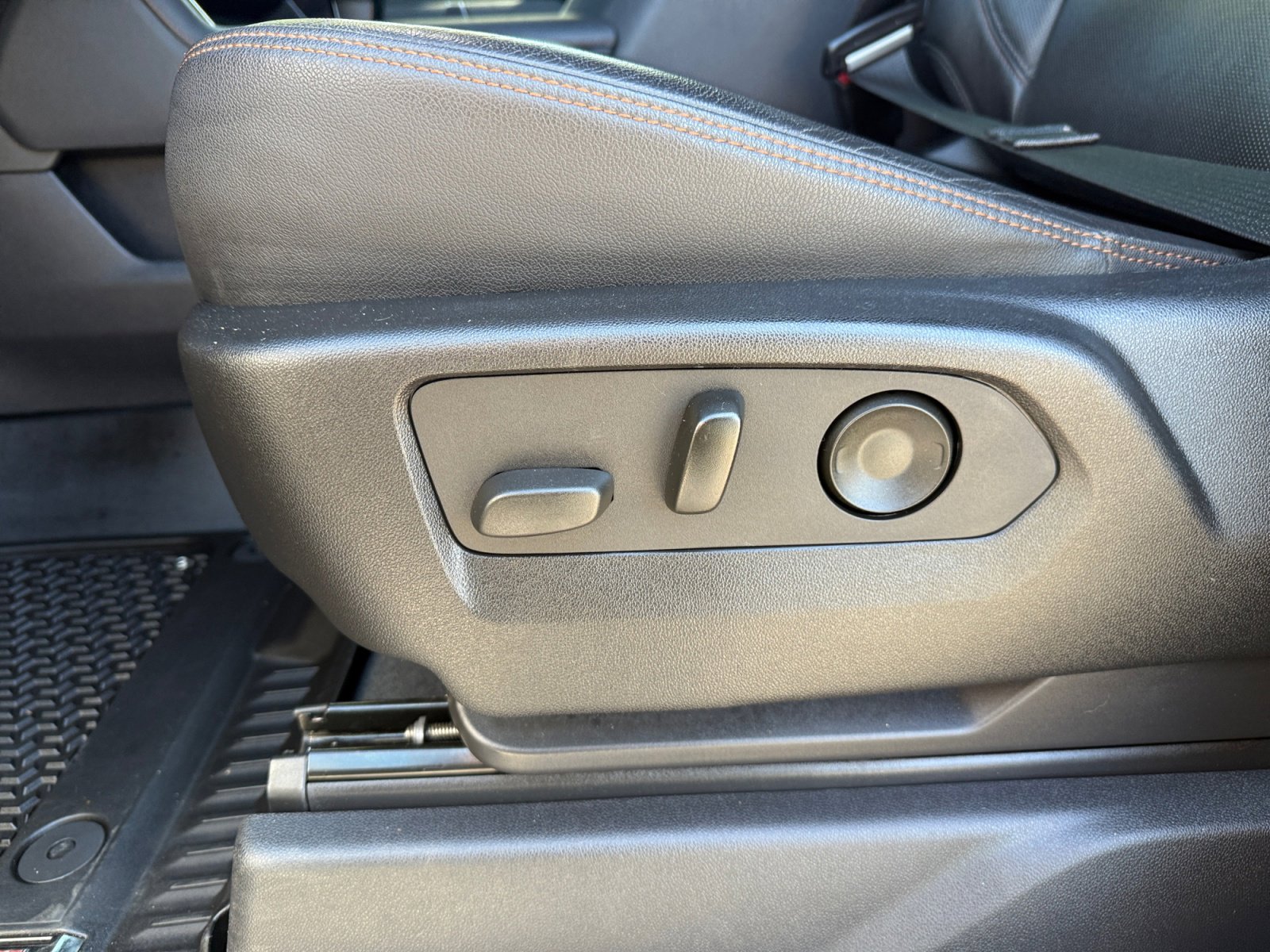 Used 2022 GMC Sierra 1500 AT4 w/ AT4 Premium Package image 27