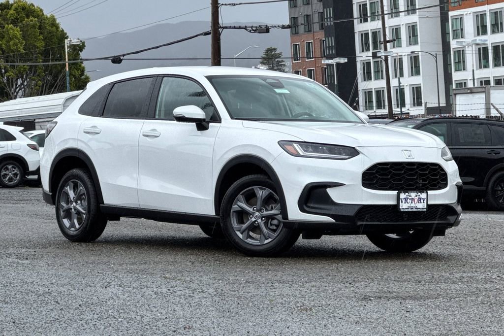 New 2026 Honda HR-V LX image 2