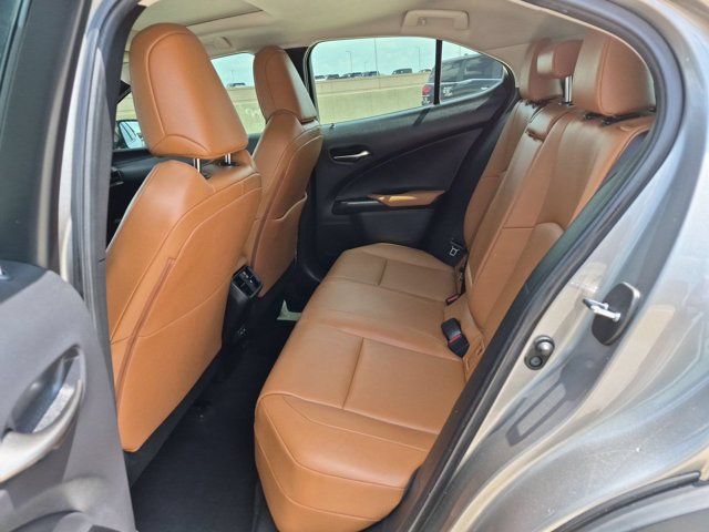 Used 2021 Lexus UX 200 w/ Premium Package FWD image 10