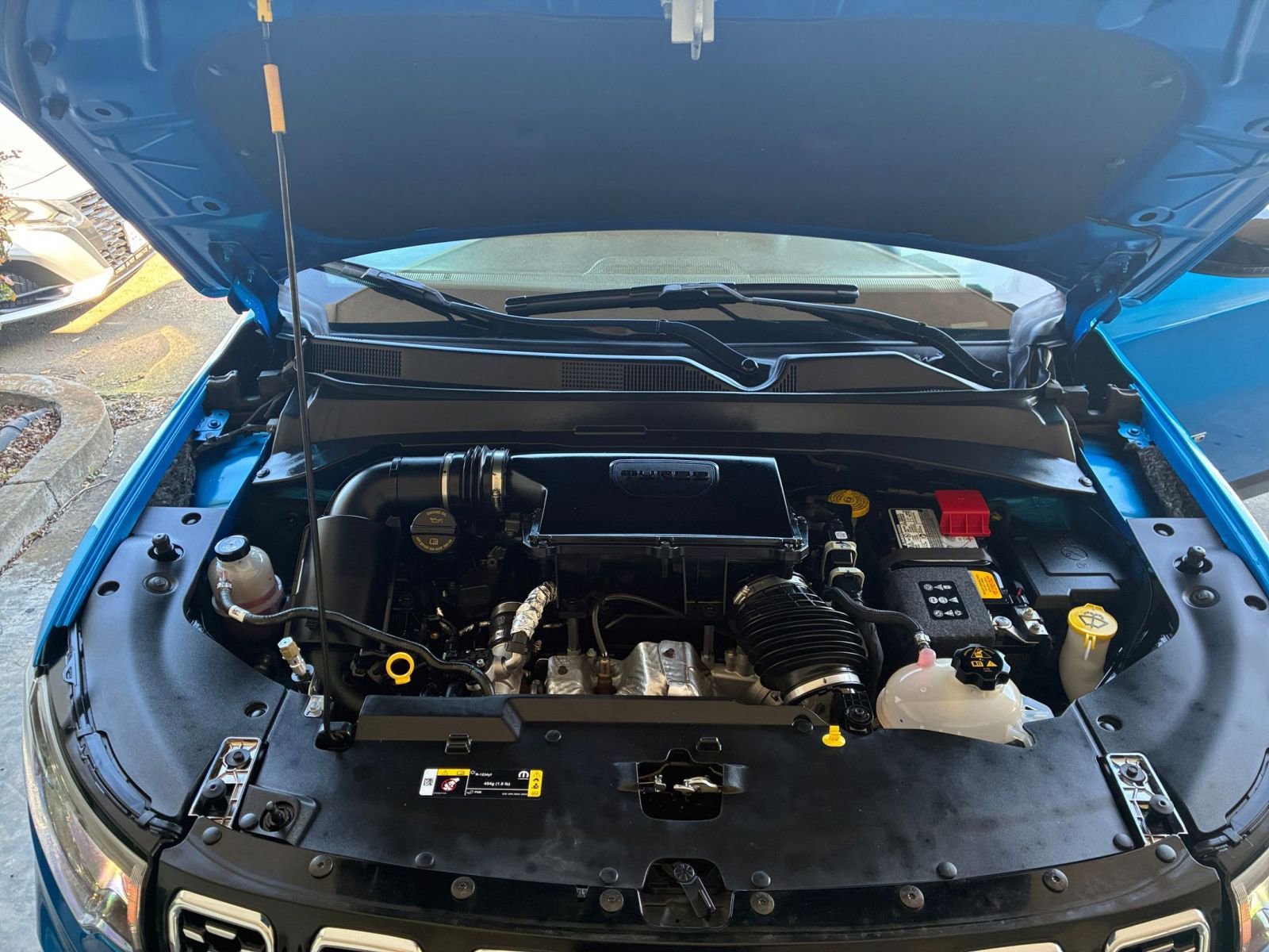 Used 2025 Jeep Compass Limited image 33