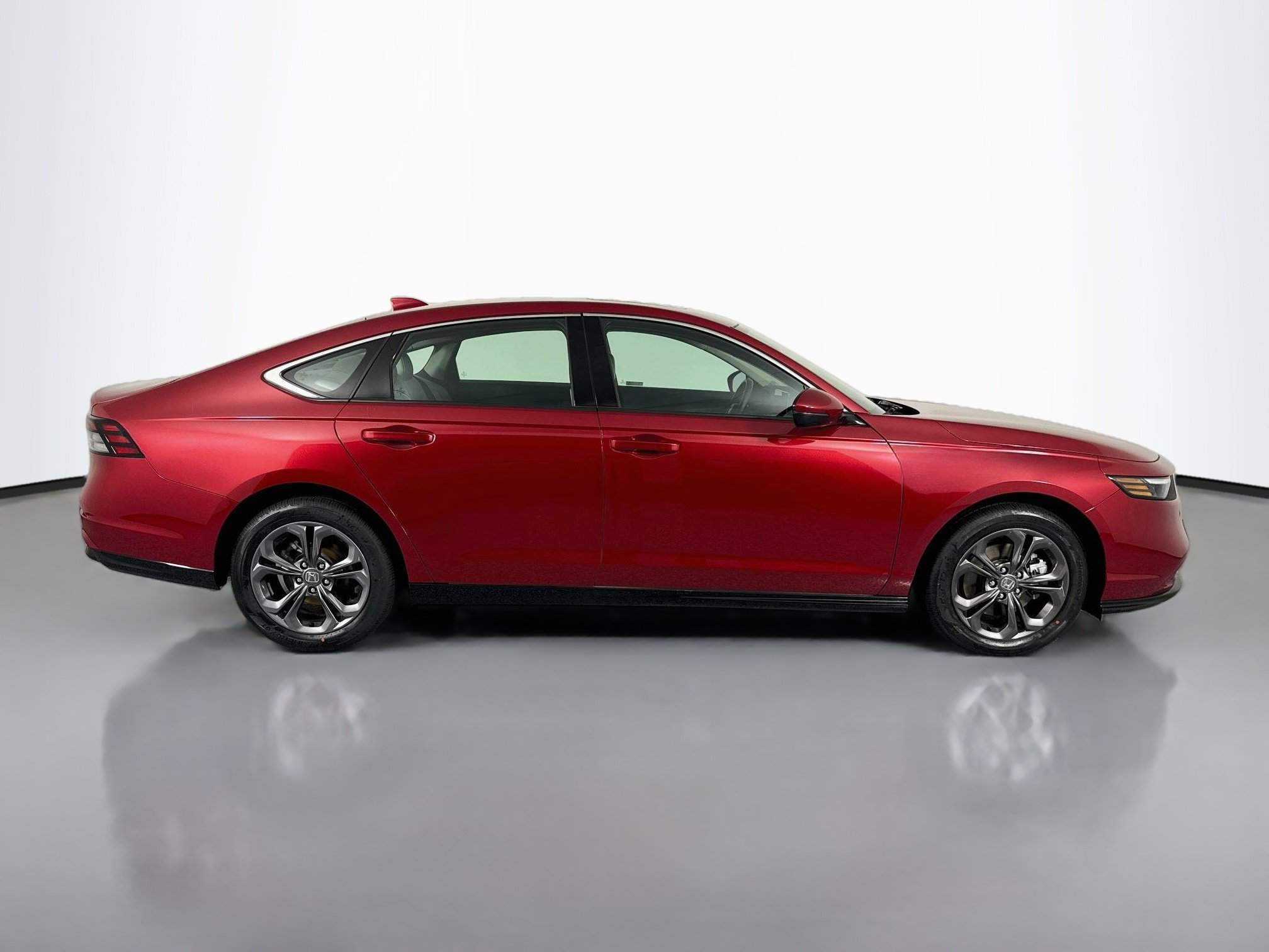 Certified 2023 Honda Accord EX-L image 4