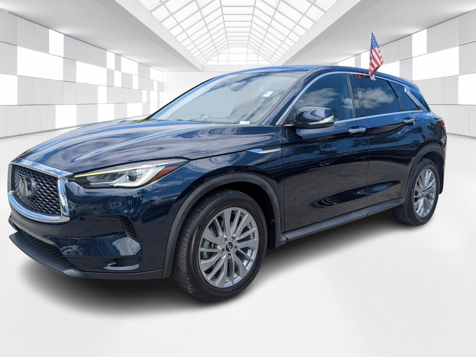 Used 2023 INFINITI QX50 Pure FWD image 3
