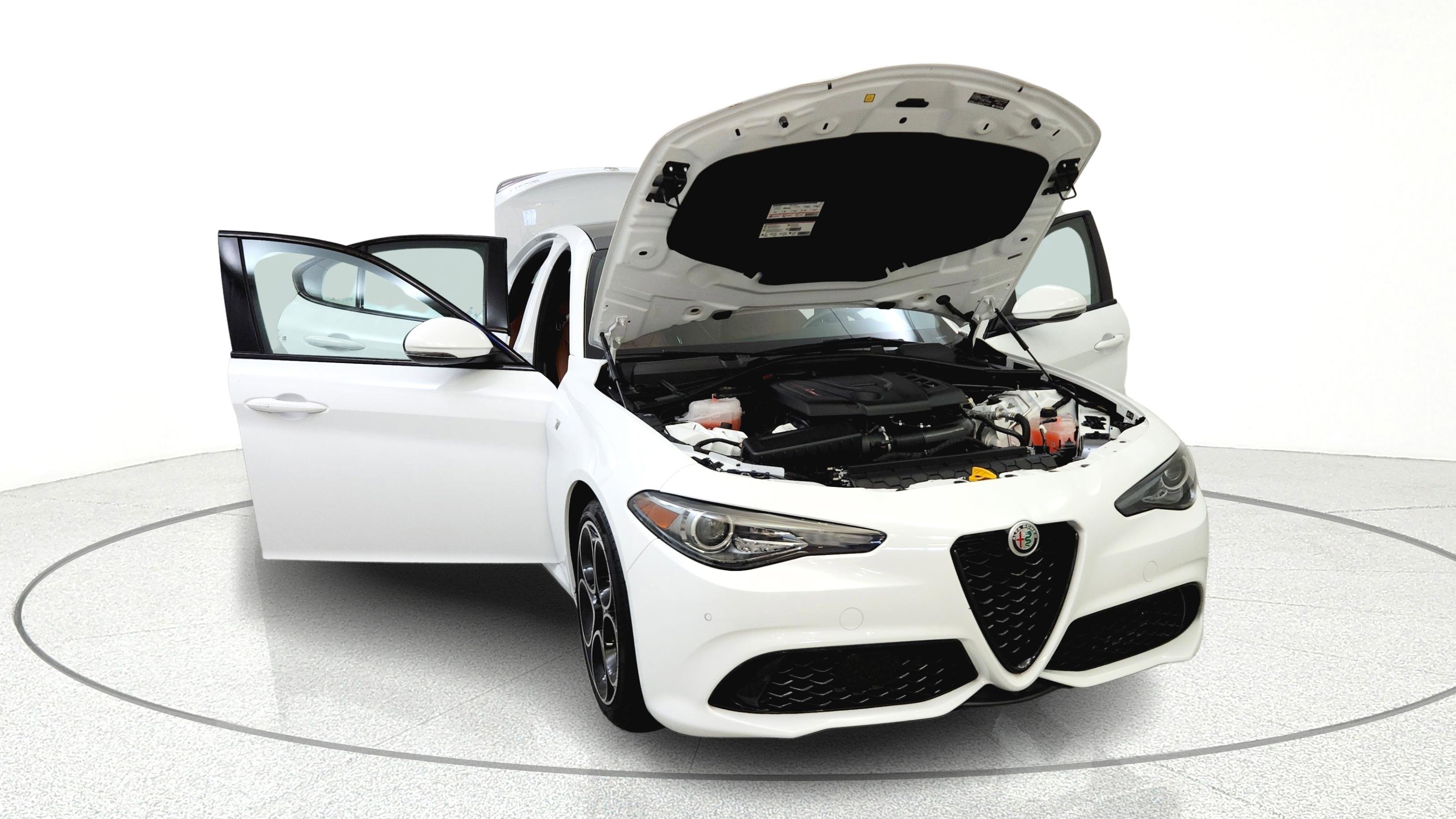 Used 2023 Alfa Romeo Giulia Ti w/ Active Assist Plus Package AWD/4WD image 9