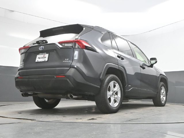 Used 2021 Toyota RAV4 LE AWD/4WD image 38