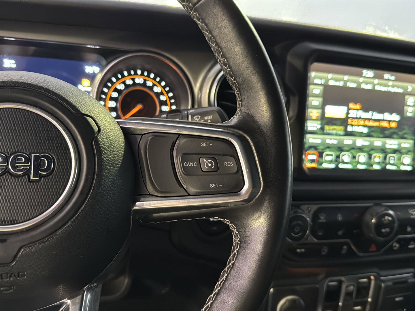 Used 2022 Jeep Wrangler Unlimited Sahara w/ Cold Weather Group image 19