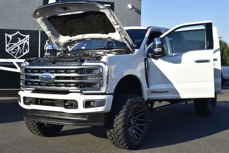 Used 2024 Ford F350 Platinum image 32