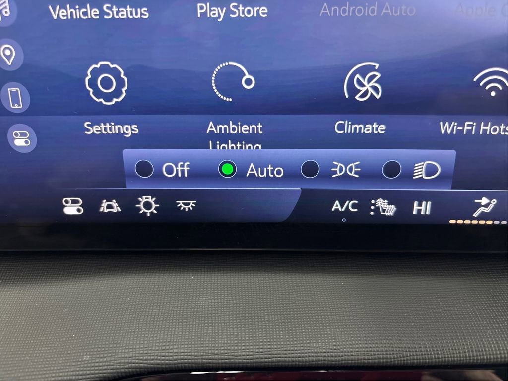 Certified 2025 Buick Enclave Sport Touring w/ Power Package image 29