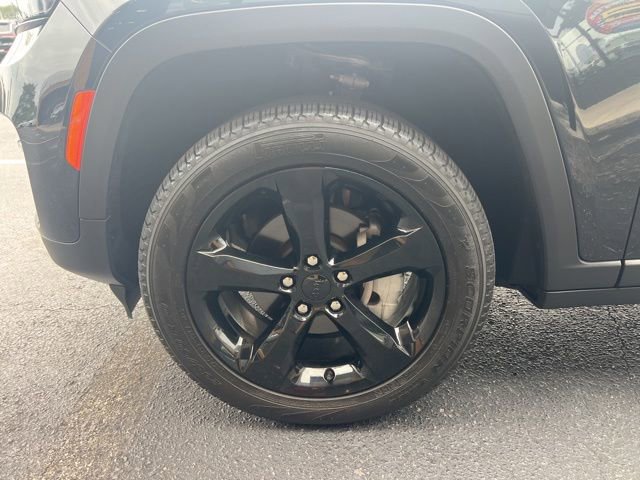 Used 2024 Jeep Grand Cherokee Limited w/ Black Appearance Package RWD image 5