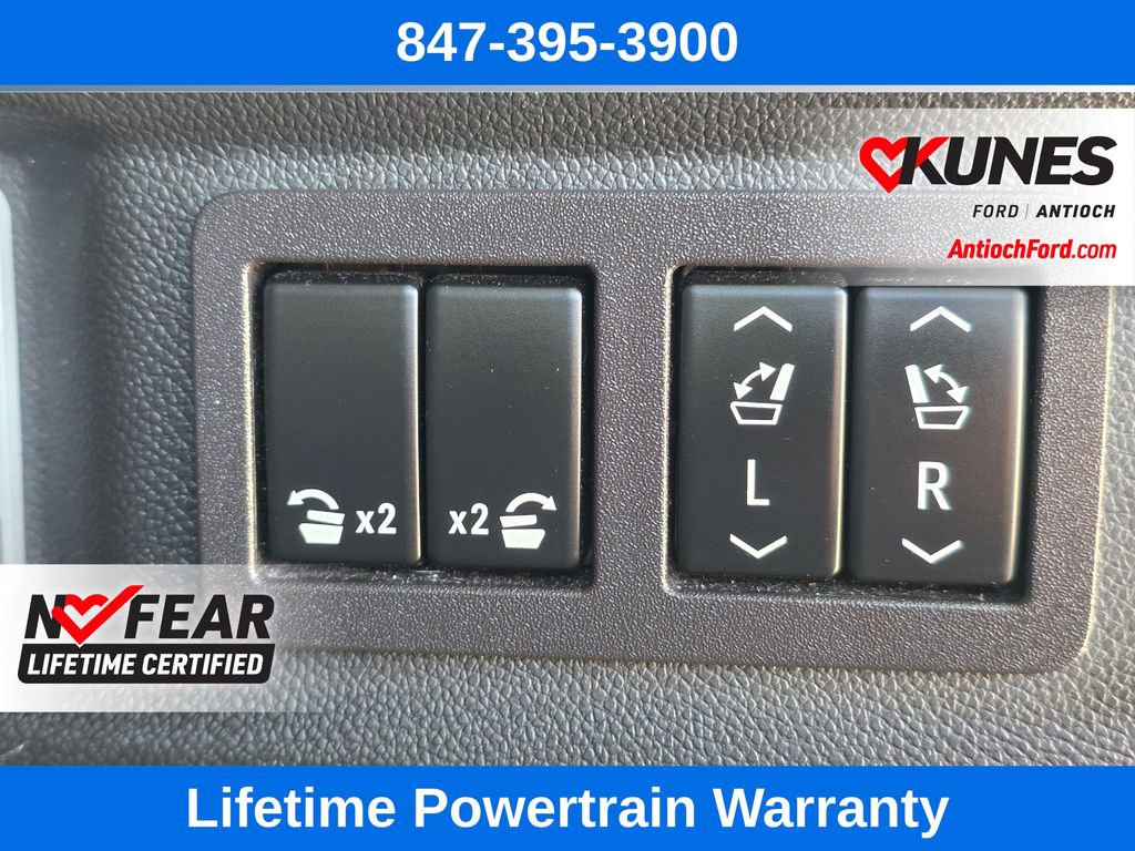 Used 2024 Chevrolet Tahoe Premier AWD/4WD image 23