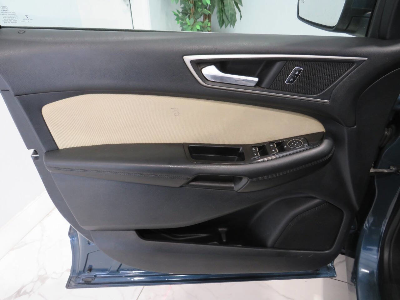 Used 2016 Ford Edge SEL w/ Cargo Accessory Package image 21