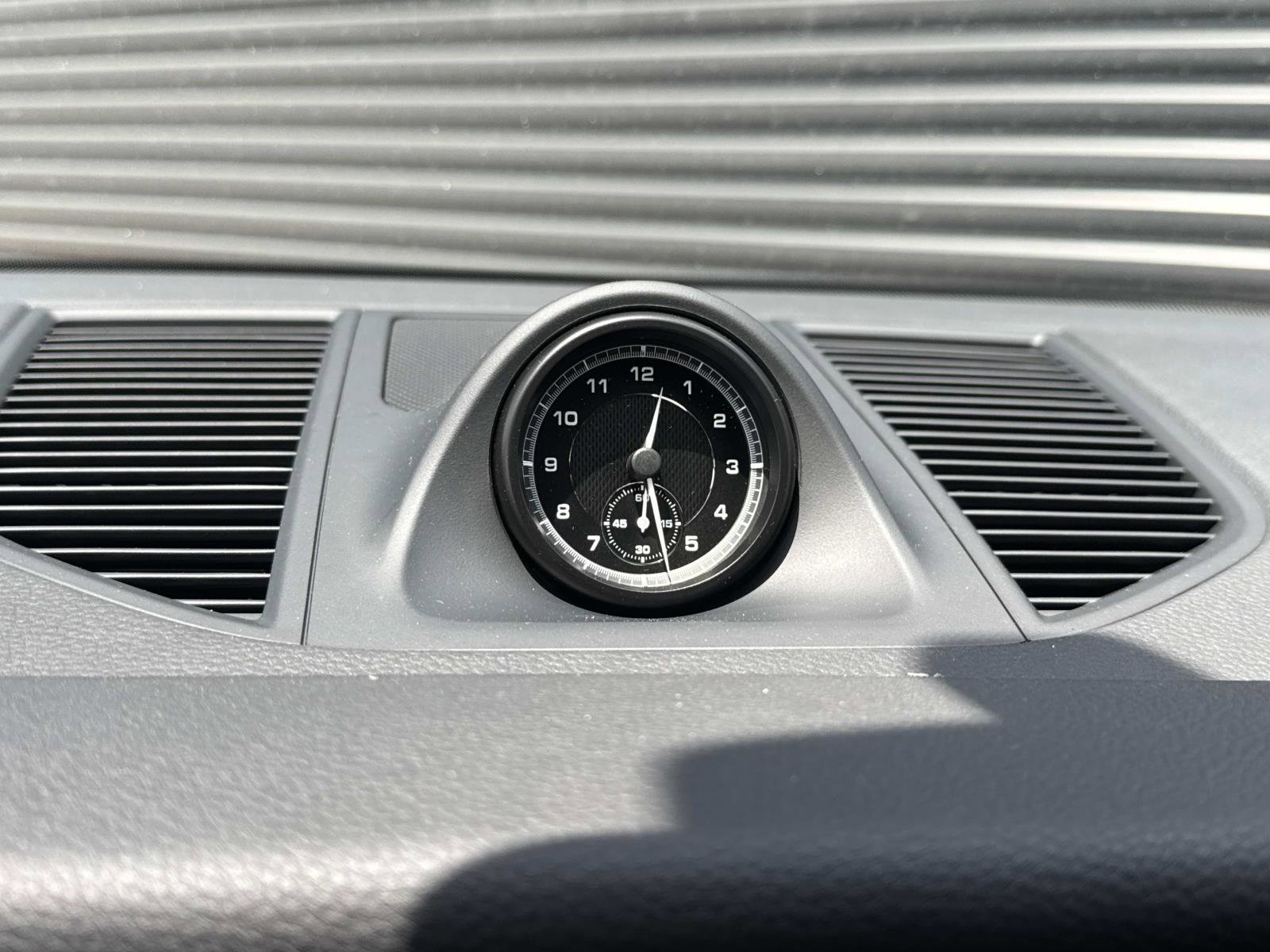 Used 2025 Porsche Macan image 20