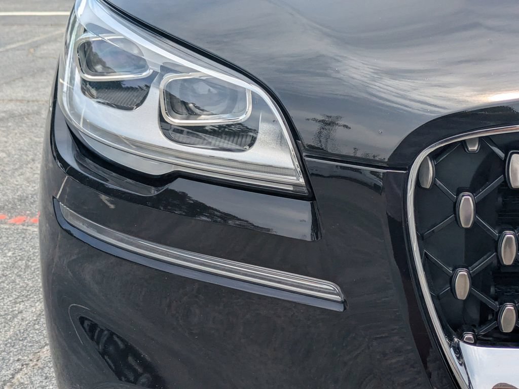 Used 2022 Lincoln Aviator Grand Touring w/ Equipment Group 301A AWD/4WD image 10