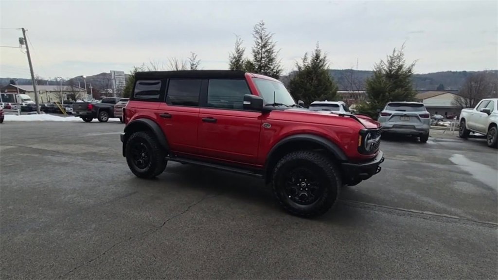 Used 2024 Ford Bronco Wildtrak image 3