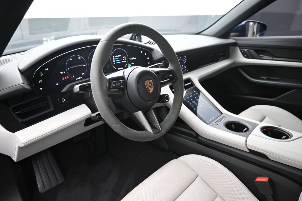 Certified 2023 Porsche Taycan 4 Cross Turismo AWD/4WD image 4