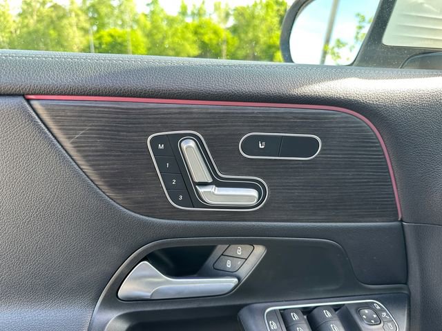 Used 2023 Mercedes-Benz EQB 350 4MATIC SUV w/ Pinnacle Package image 20