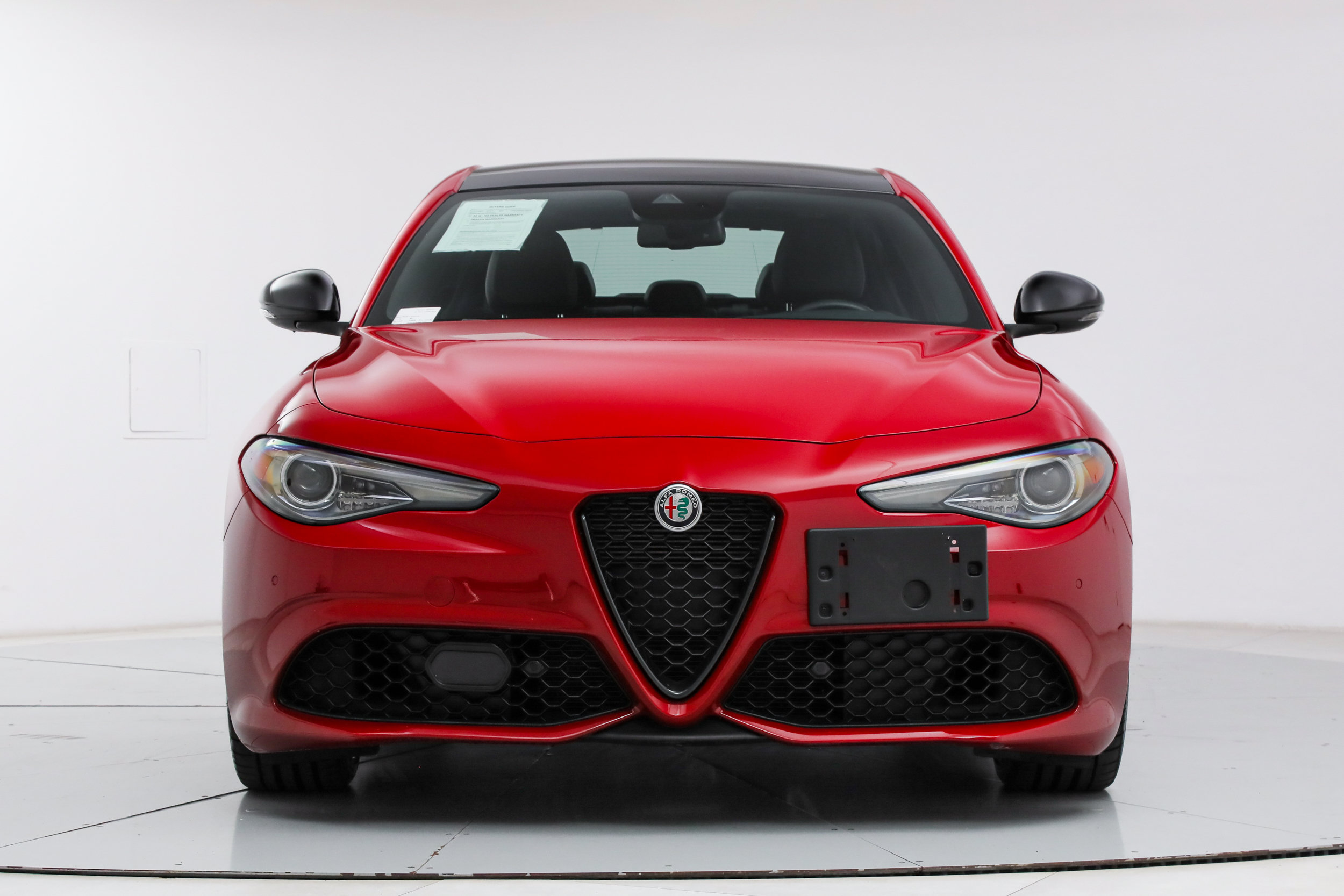 Used 2023 Alfa Romeo Giulia Veloce RWD image 8