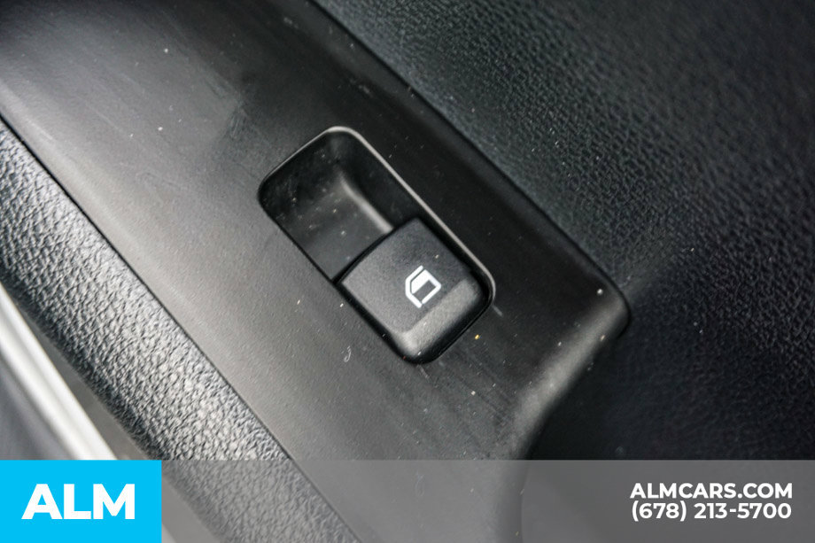 Used 2025 Kia Soul LX w/ LX Technology Package FWD image 51