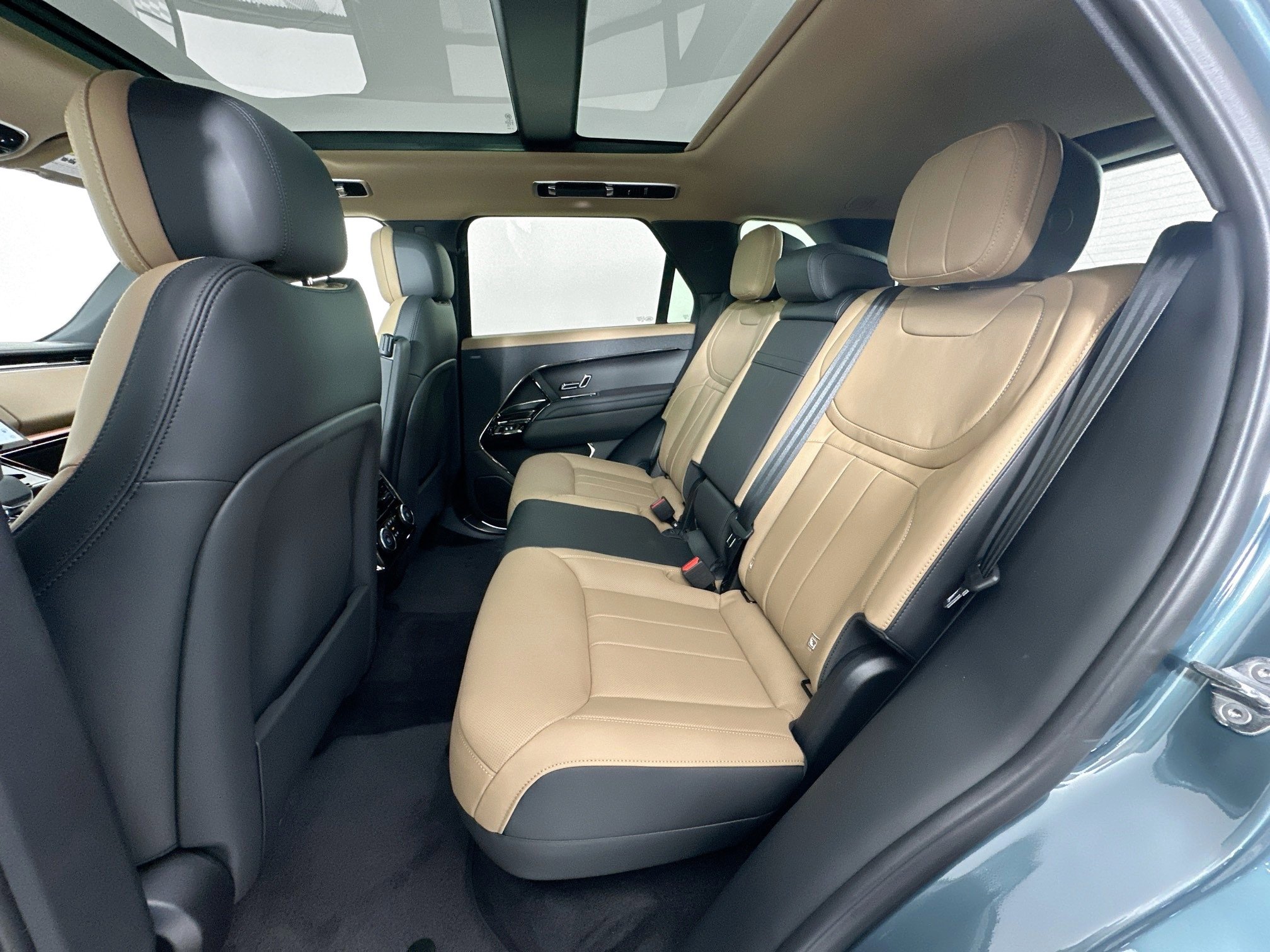 Certified 2025 Land Rover Range Rover Sport Dynamic SE image 23