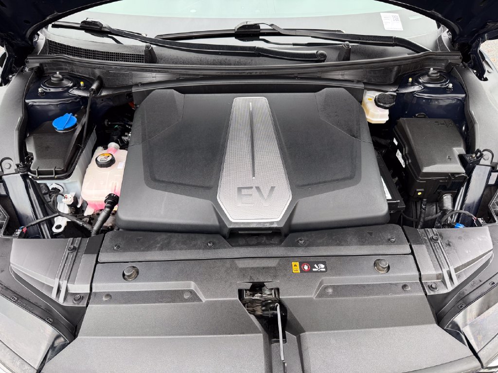Certified 2023 Kia EV6 Wind w/ Wind Technology Package AWD/4WD image 11