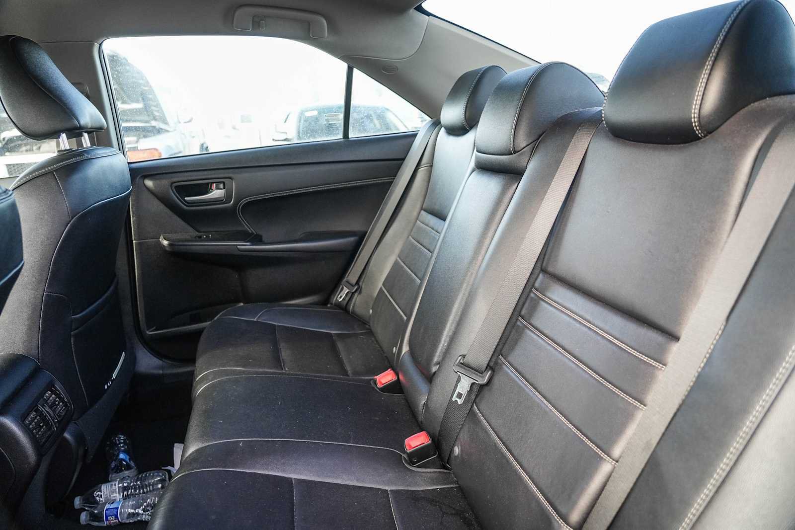 Used 2017 Toyota Camry XLE w/ Convenience Package FWD image 16