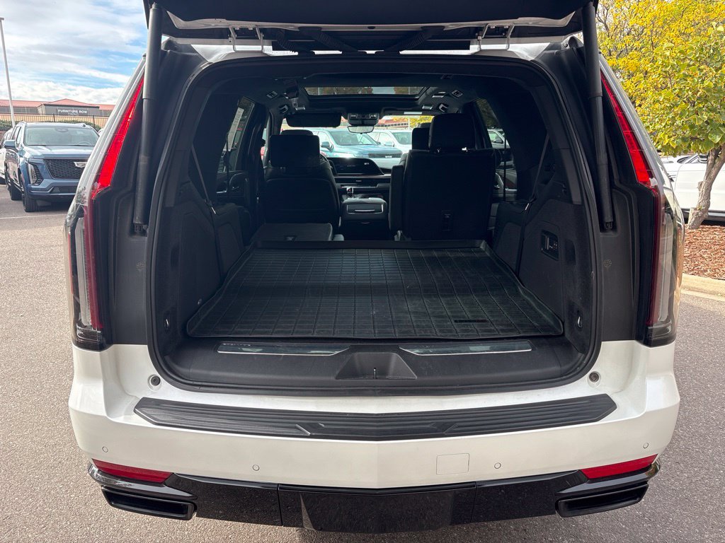 Used 2022 Cadillac Escalade Sport Platinum AWD/4WD image 22