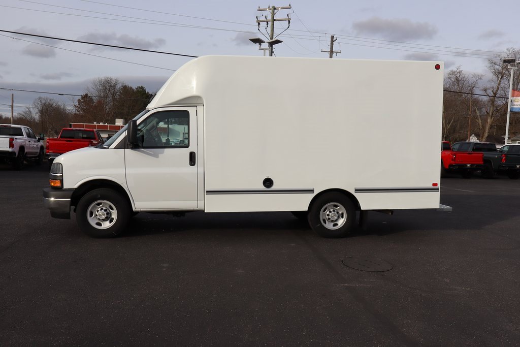 New 2025 Chevrolet Express 3500 w/ Power Convenience Package image 18