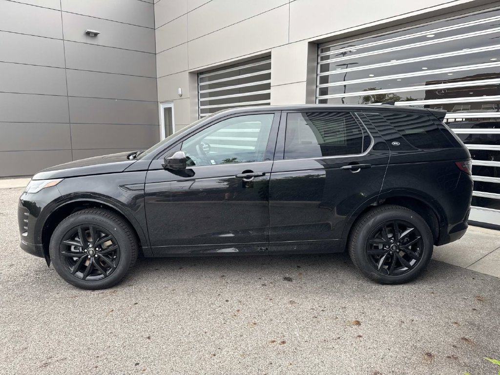 New 2026 Land Rover Discovery Sport Landmark AWD/4WD image 4