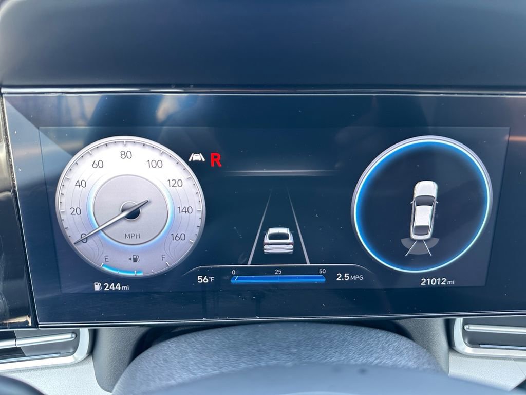 Used 2023 Hyundai Elantra Limited image 17