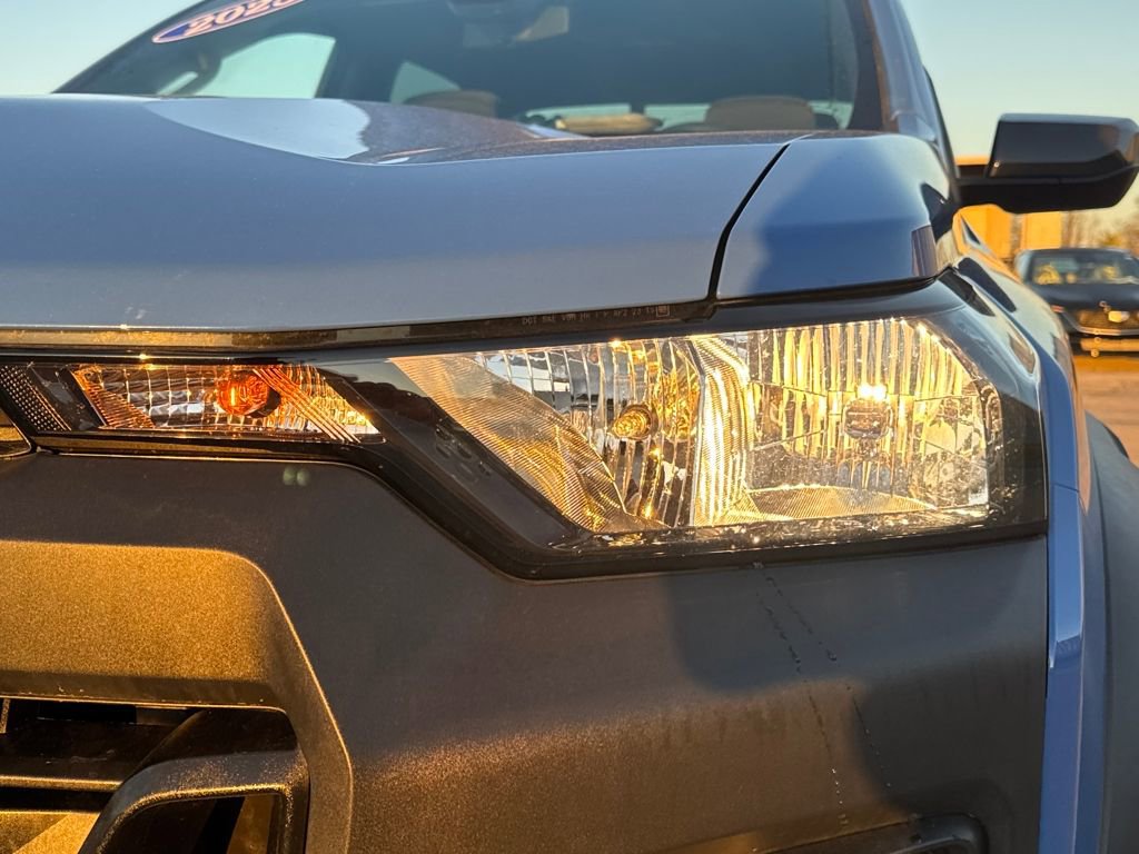 Used 2025 Chevrolet Colorado Trail Boss image 10