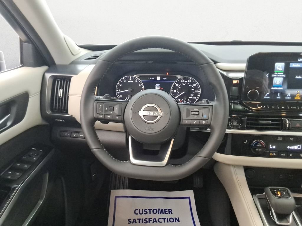 New 2025 Nissan Pathfinder SL image 14