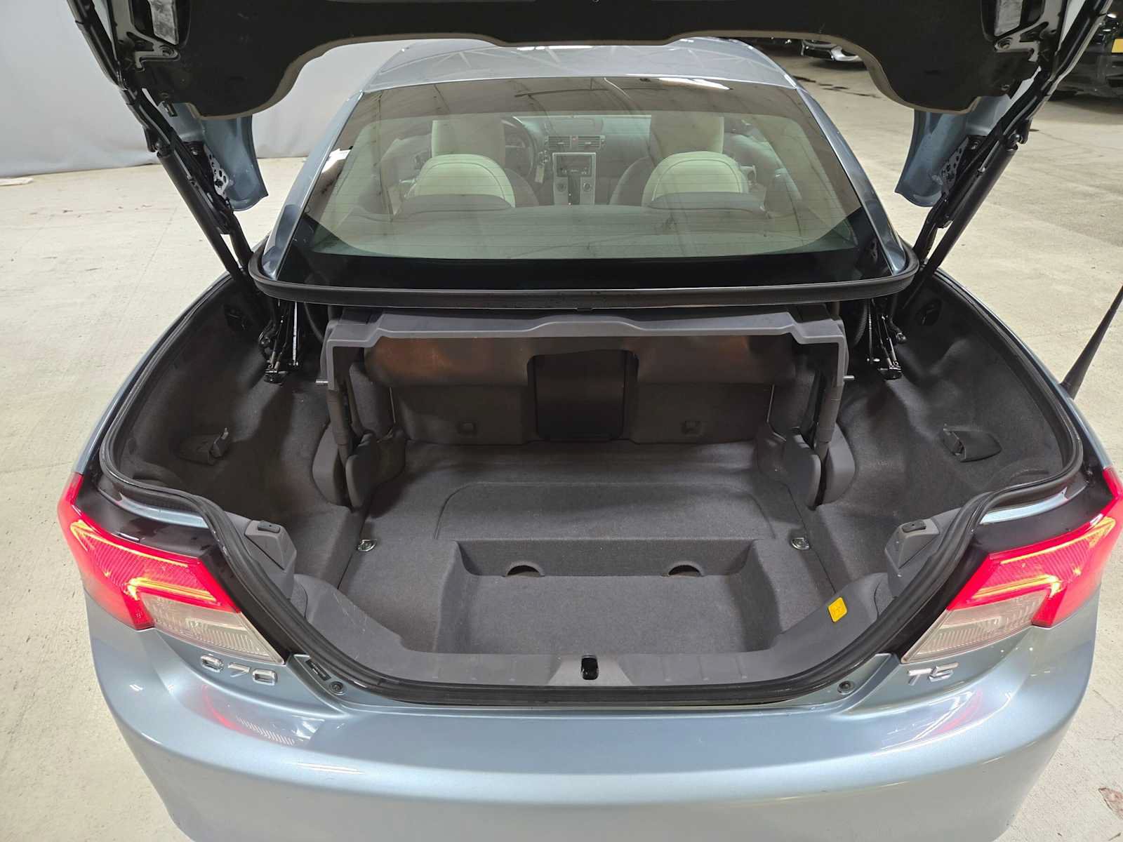 Used 2012 Volvo C70 T5 FWD image 14