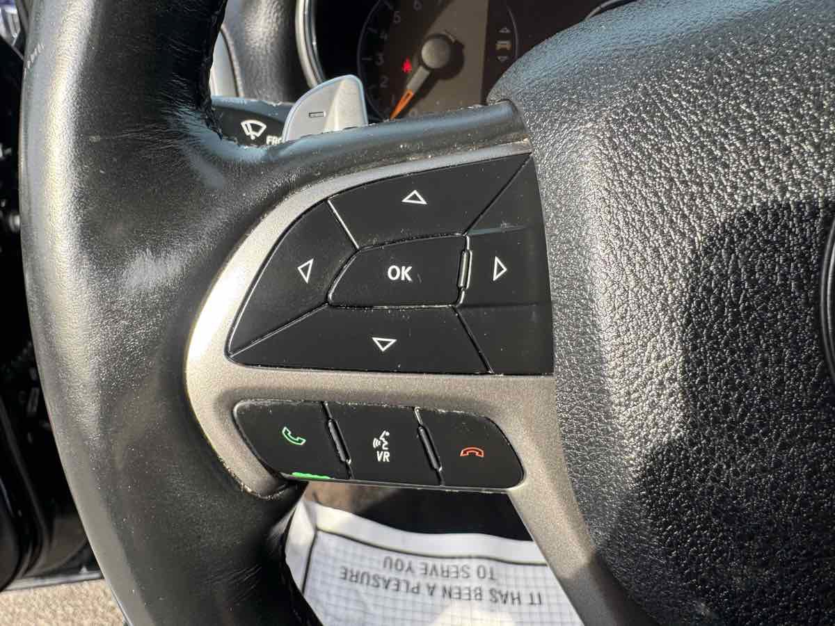 Used 2017 Jeep Grand Cherokee Altitude image 14