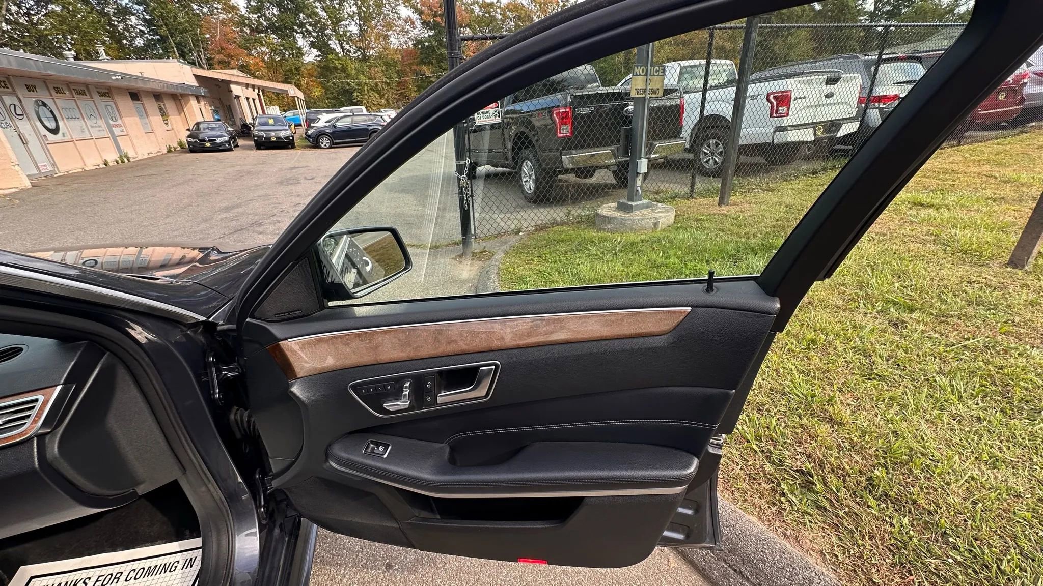 Used 2014 Mercedes-Benz E 350 4MATIC Sedan image 33