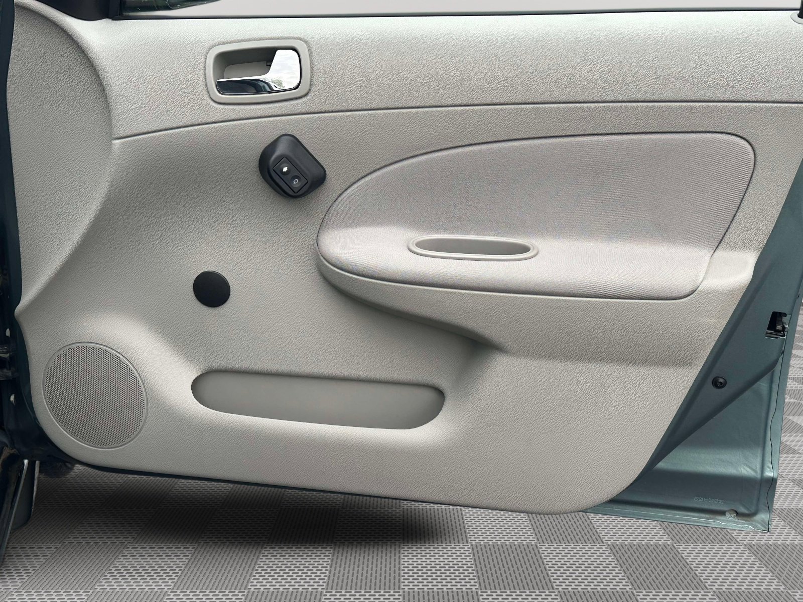 Used 2010 Chevrolet Cobalt LS w/ LPO, Sedan Chrome Package image 21