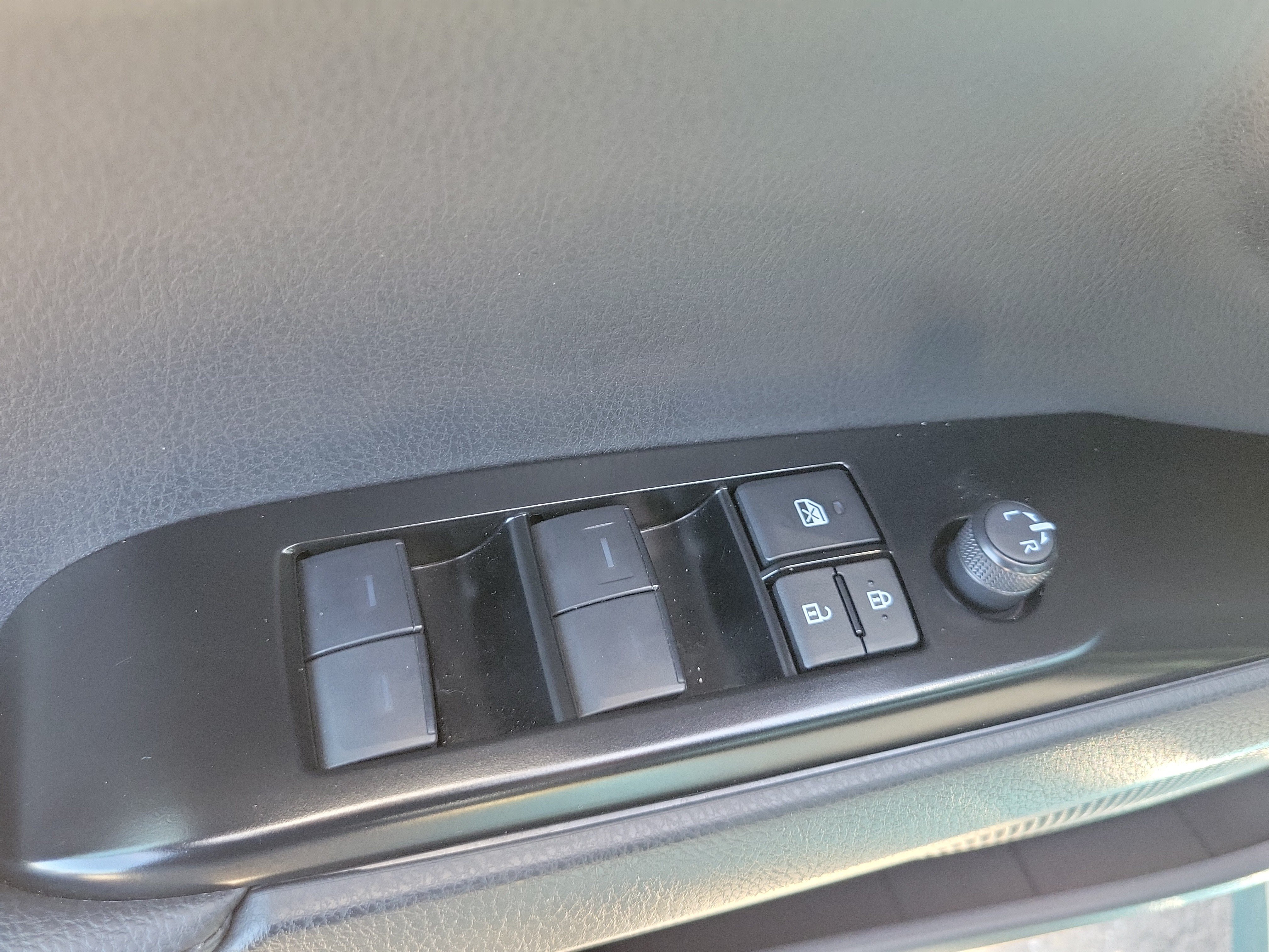 Used 2025 Toyota Camry XSE FWD image 22