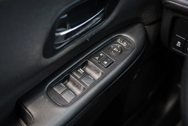 Used 2020 Honda HR-V Sport image 37